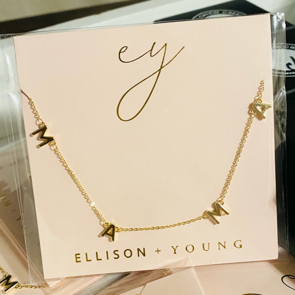 MAMA Necklace